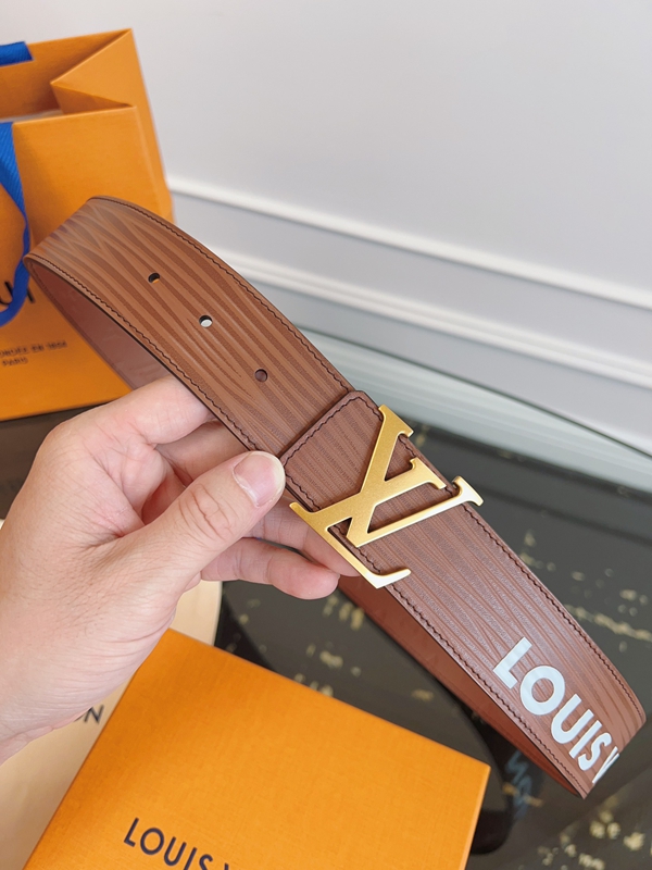 ルイヴィトンベルト正面デザイン